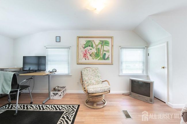 7 Walnut St, House other with 5 bedrooms, 2 bathrooms and null parking in Edison NJ | Image 22