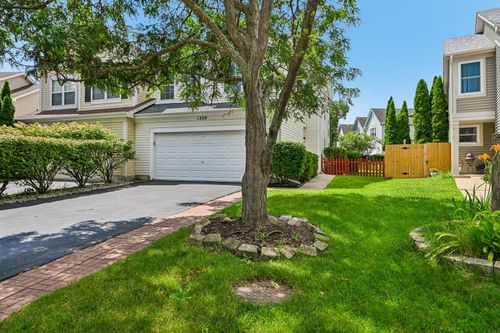 1309 Newport St, Mundelein, IL, 60060-4626 | Card Image