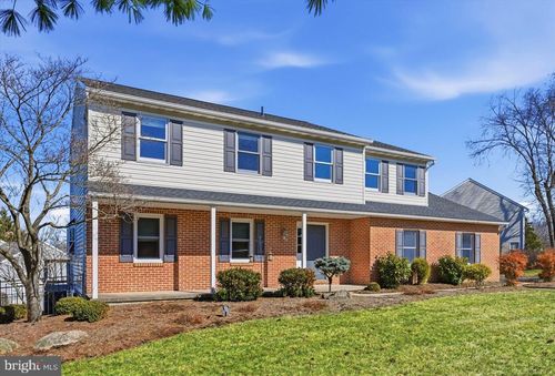 9 Katie Ln, MOHNTON, PA, 19540-1223 | Card Image