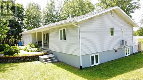 1280 Smith St, Bathurst, NB, E2A3V5 | Card Image