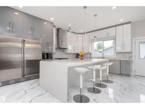 7306 106 St Nw, Edmonton, AB, T6E4V8 | Card Image