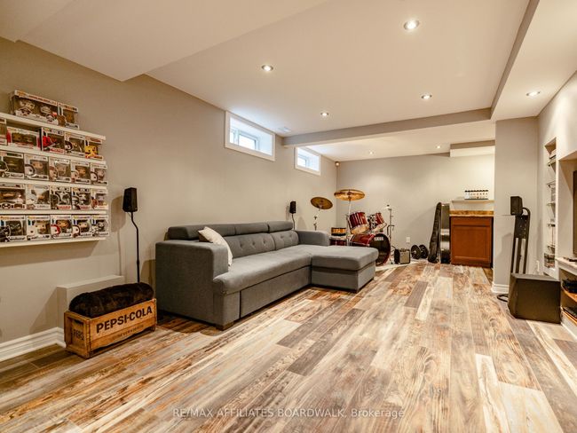 38 Nestow Dr, House attached with 3 bedrooms, 3 bathrooms and 2 parking in Nepean ON | Image 24