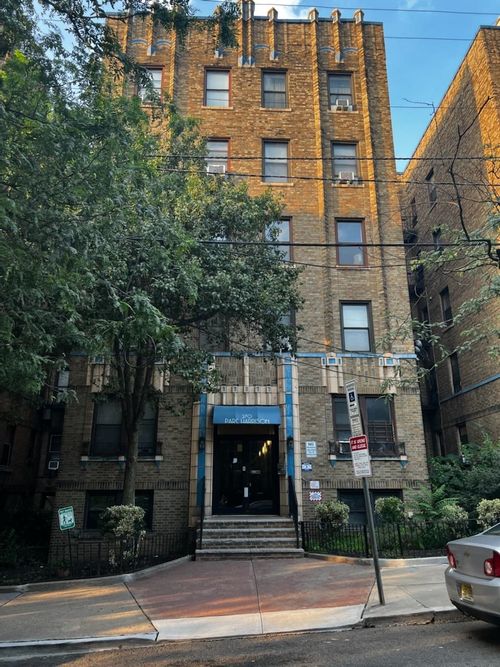 apt-109-270 Harrison Ave, Jersey City, NJ, 07304-1734 | Card Image