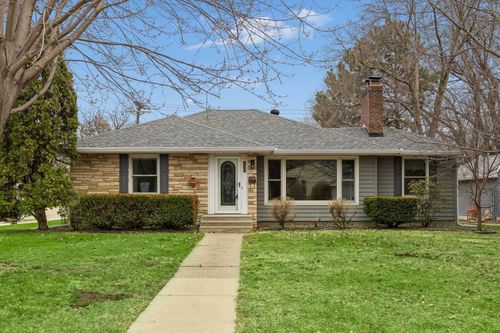 1914 Holton St, Roseville, MN, 55113-6159 | Card Image