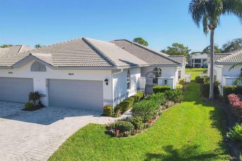 28-5541 E Long Common Ct, SARASOTA, FL, 34235-2405 | Card Image