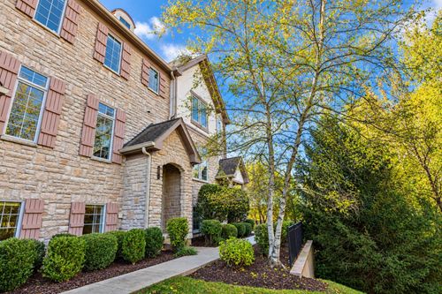 e-285 Regency Ct, Wauconda, IL, 60084-2223 | Card Image