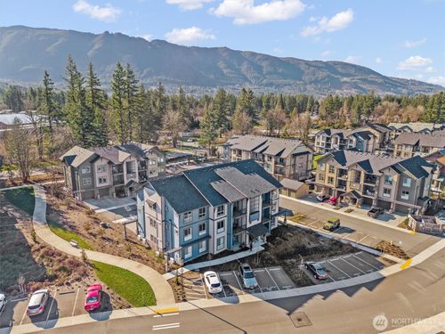 d-201-1970 Se 12th Ct, North Bend, WA, 98045-7803 | Card Image