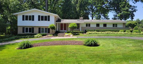 4678 Brightmore Rd, Bloomfield Hills, MI, 48302-2125 | Card Image