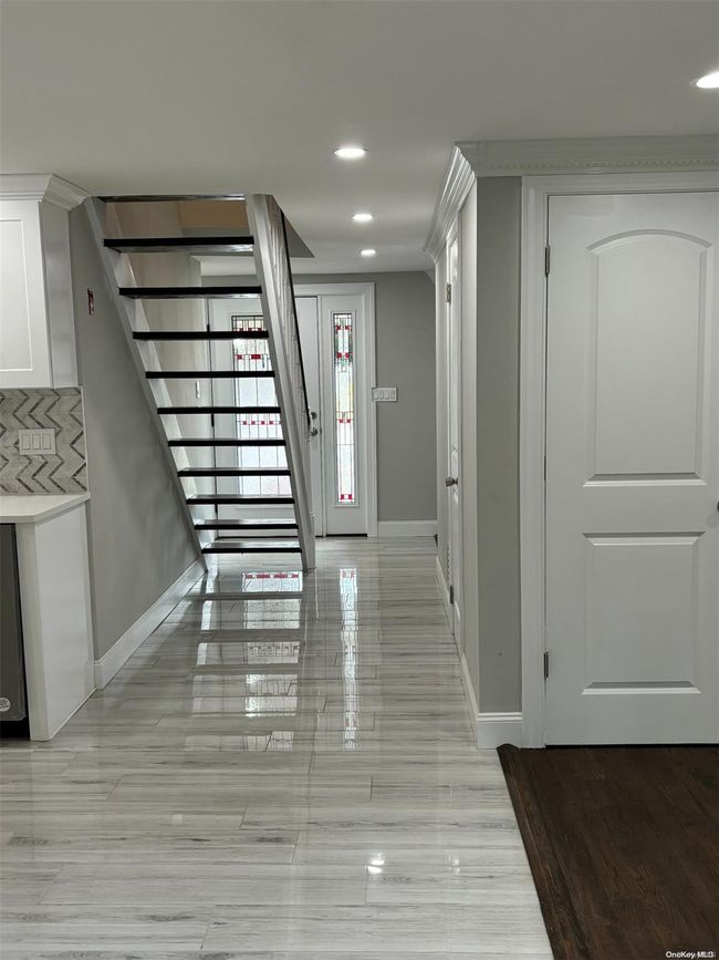56 Sagebrush Ln, House other with 4 bedrooms, 3 bathrooms and null parking in Islandia NY | Image 5