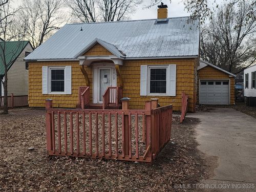 2015 S Dewey Ave, Bartlesville, OK, 74003-6506 | Card Image