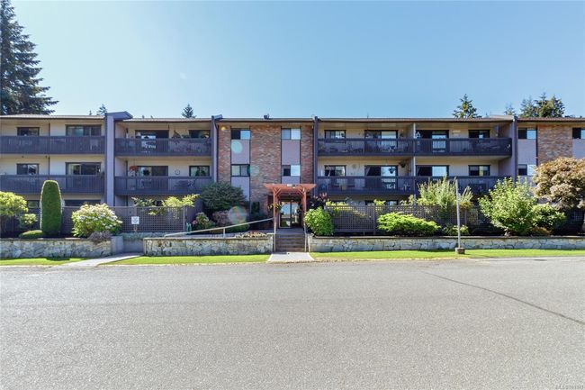 211 - 130 Sunningdale Rd E, Condo with 2 bedrooms, 1 bathrooms and 31 parking in Qualicum Beach BC | Image 11