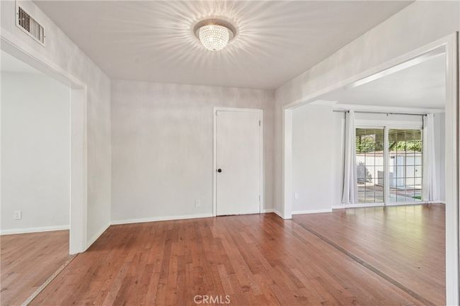 6552 Farralone Ave, House other with 3 bedrooms, 2 bathrooms and 2 parking in Woodland Hills CA | Image 11
