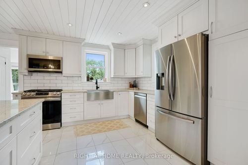 123 John St, Woodville, ON, K0M2T0 | Card Image