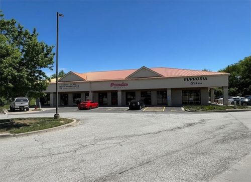 8331 N Congress Ave, Kansas City, MO, 64152-2041 | Card Image