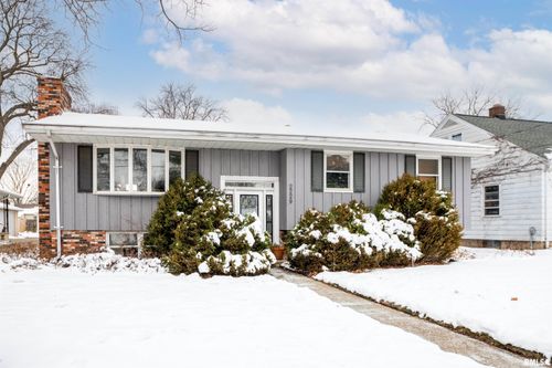 2229 W Callender Ave, West Peoria, IL, 61604-5479 | Card Image