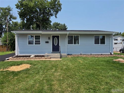 1135 Campion Ln, Florissant, MO, 63031-7334 | Card Image