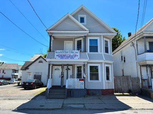 803 Craig St, Schenectady, NY, 12307-1910 | Card Image