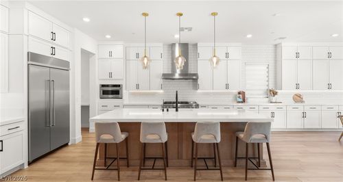 237 Wilson Ridge St, Las Vegas, NV, 89138-6353 | Card Image