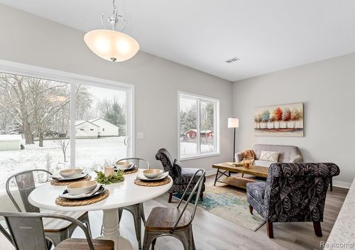 13614 Signature Dr, Holland, MI, 49424-7276 | Card Image