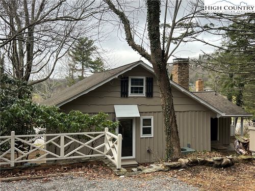 157 Cliff Ln, Blowing Rock, NC, 28605-6460 | Card Image