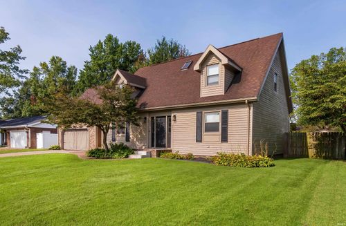 641 Woodbriar Ct, Evansville, IN, 47715-7102 | Card Image