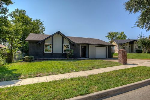 4237 Hartford Dr, Garland, TX, 75043-3216 | Card Image