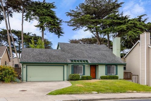 126 Cypress Lakes Ct, Marina, CA, 93933-2521 | Card Image