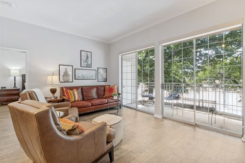 0008-3225 Turtle Creek Blvd, Dallas, TX, 75219-5457 | Card Image