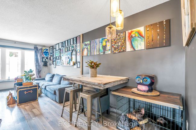 679 Frobisher Crt, House attached with 5 bedrooms, 3 bathrooms and 4 parking in Oshawa ON | Image 8