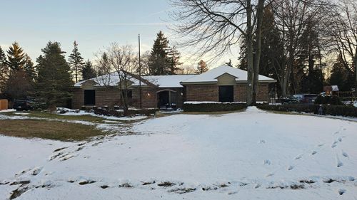 1923 Chalmers Dr, Rochester Hills, MI, 48309-1849 | Card Image
