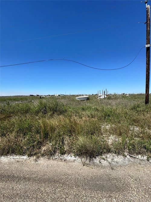 284 Nautilus St, Sargent, TX, 77414-8926 | Card Image