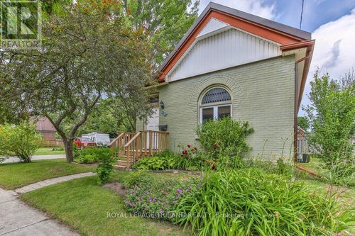 52 Eastman Ave, London, ON, N5W2M4 | Card Image