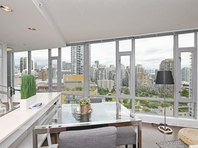 1701 - 1255 Seymour Street, Condo with 2 bedrooms, 2 bathrooms and 1 parking in Vancouver BC | Image 4