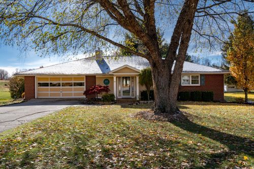 97 E Main St, Berlin Heights, OH, 44814-9686 | Card Image