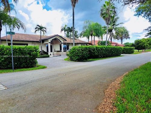 10375 Sw 111th St, Miami, FL, 33176-3414 | Card Image