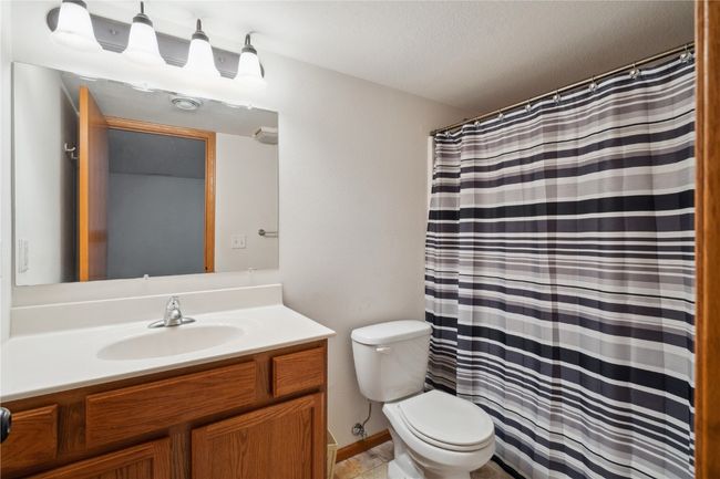 1727 Hunters Creek Way, Condo with 3 bedrooms, 3 bathrooms and null parking in Marion IA | Image 17