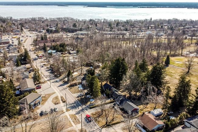 35 Fittons Rd E, House other with 3 bedrooms, 2 bathrooms and 4 parking in Orillia ON | Image 48