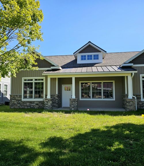 116 E Sheridan St, Fremont, MI, 49412-1622 | Card Image