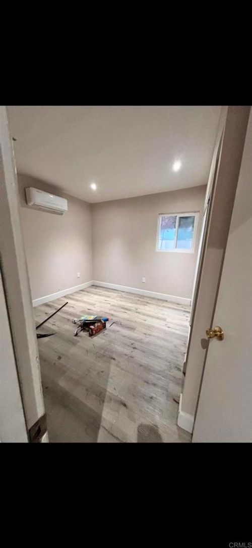 732 Stork St, San Diego, CA, 92114-2731 | Card Image