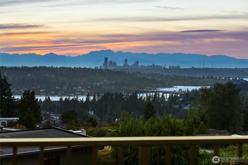 4360 Somerset Blvd Se, Bellevue, WA, 98006-2239 | Card Image