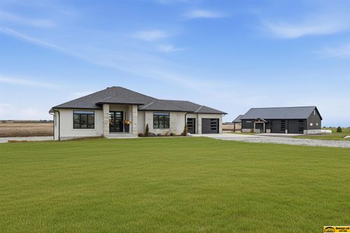 18228 London Avenue, Beatrice, NE, 68310 | Card Image