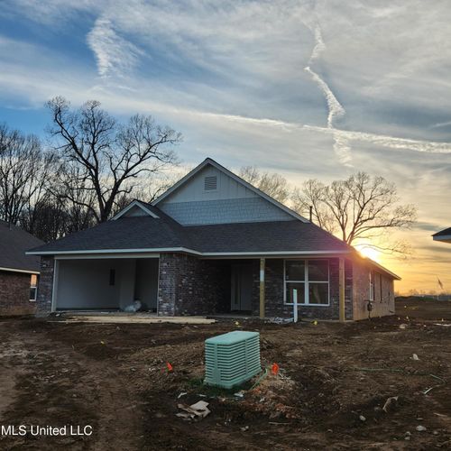 7835 Gardendale Dr, Olive Branch, MS, 38654-9443 | Card Image