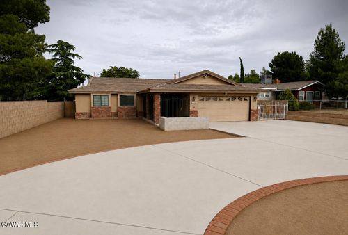 41910 60th St W, Quartz Hill, CA, 93536-3145 | Card Image