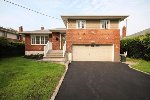 1360 Oakfield Ave, Wantagh, NY, 11793-2343 | Card Image