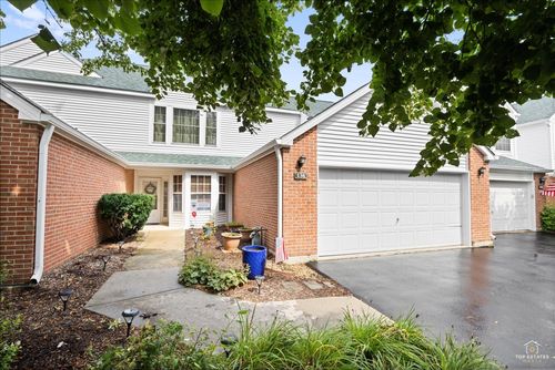 136 Hemstead St, Lake Bluff, IL, 60044-1155 | Card Image