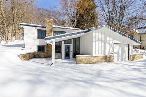 413-415 Leelanau Avenue, Frankfort, MI, 49635 | Card Image