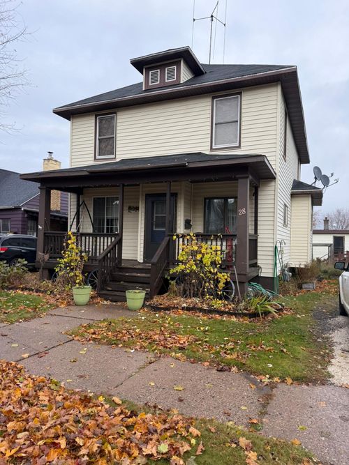 28 N 7th Ave, Iron River, MI, 49935-1602 | Card Image