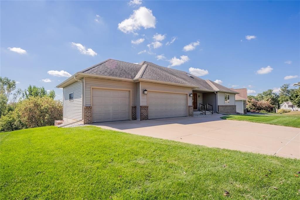 Oakwood Hills Pkwy, Eau Claire, WI 54701