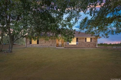 909 Mcclintic Dr, Groesbeck, TX, 76642-2132 | Card Image