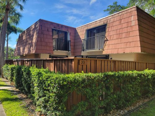 201 Live Oak Ln, Boynton Beach, FL, 33436-7104 | Card Image